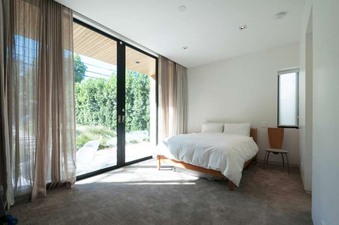 Enlarge photo 52