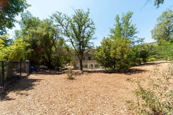 Enlarge photo 142