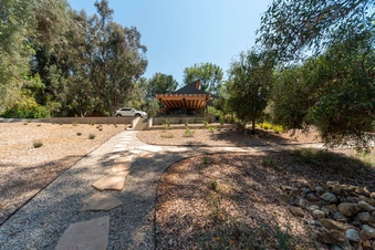Enlarge photo 150