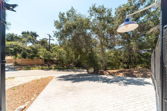 Enlarge photo 154