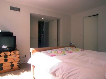 Enlarge photo 33