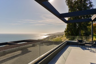 Enlarge photo 44