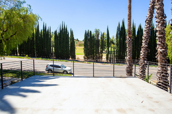 Enlarge photo 38