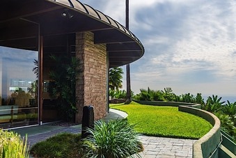 Enlarge photo 137