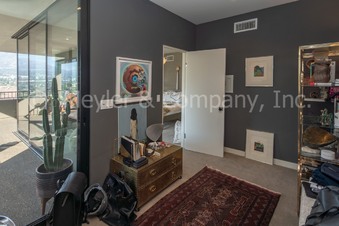 Enlarge photo 46