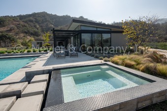 Enlarge photo 102