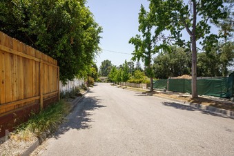 Enlarge photo 51