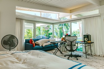 Enlarge photo 24