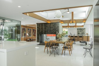 Enlarge photo 33