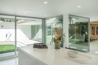 Enlarge photo 36