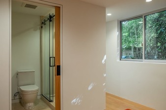 Enlarge photo 49