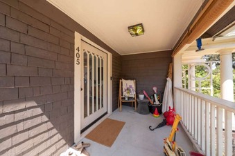 Enlarge photo 18