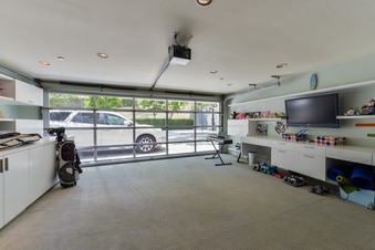 Enlarge photo 15