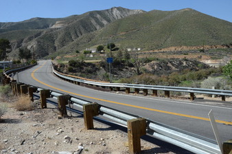 Soledad Cyn. Rd. @ Agua Dulce Cyn. -CC