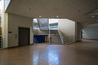 Enlarge photo 19