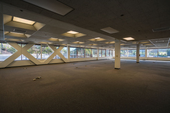 Enlarge photo 38