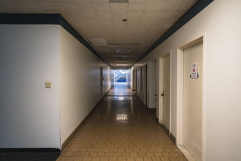 Enlarge photo 59