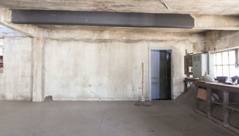 Enlarge photo 89