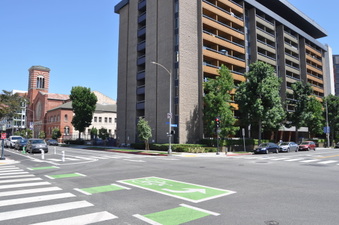 Enlarge photo 35