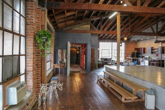 Enlarge photo 23