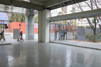 Enlarge photo 3
