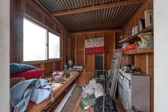 Enlarge photo 97