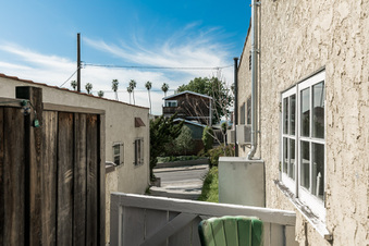 Enlarge photo 23