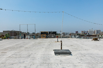 Enlarge photo 54