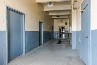 Enlarge photo 11