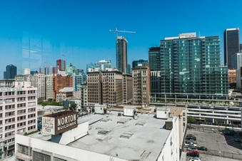 Enlarge photo 13