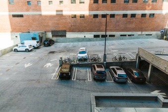 Enlarge photo 22