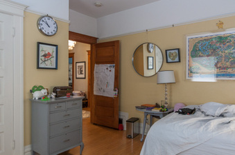 Enlarge photo 33