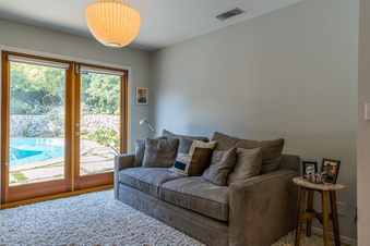 Enlarge photo 34