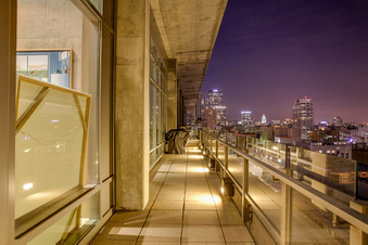 Enlarge photo 88