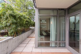 Enlarge photo 46