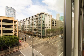 Enlarge photo 36