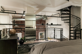 Enlarge photo 13