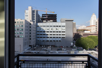 Enlarge photo 16