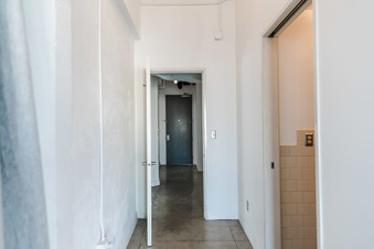 Enlarge photo 18