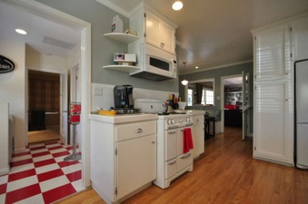 Enlarge photo 19