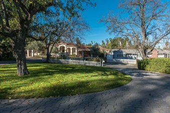Enlarge photo 49