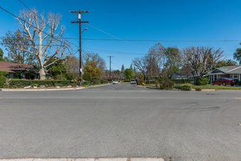 Enlarge photo 68