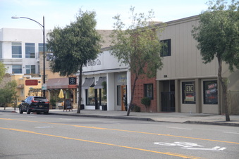 Burbank Blvd