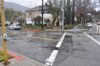 RED LIGHT OPTION NEAR RIVERSIDE DRIVE