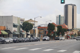 Riverside Dr