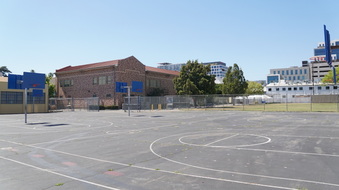 Enlarge photo 12