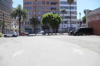 Enlarge photo 21