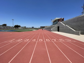 EAST 100 YARD SPRINT