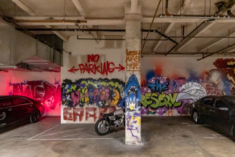 Enlarge photo 36