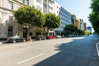 Enlarge photo 37